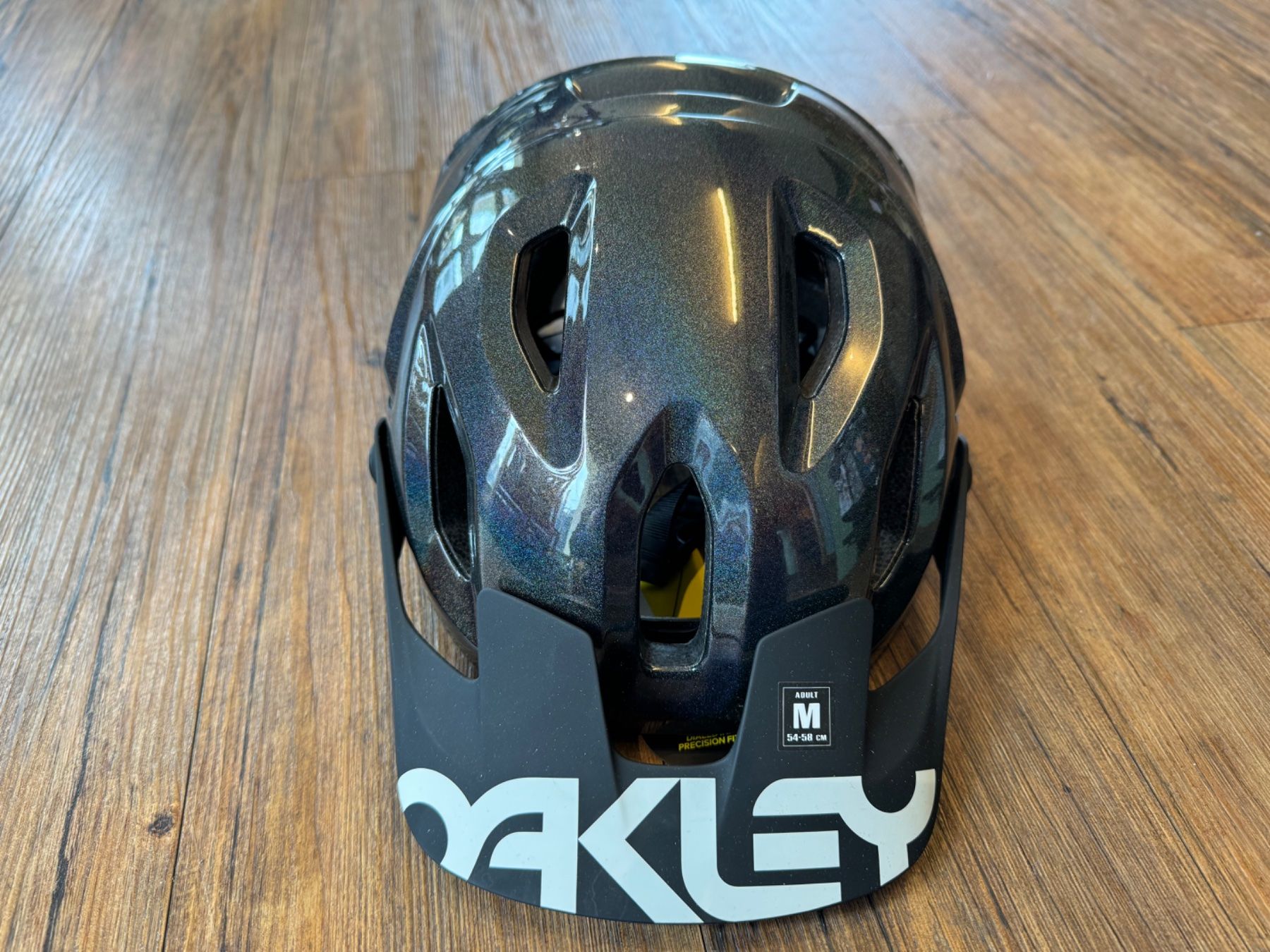 Oakley Caschi: Oakley DRT5 Mips Helm NEU Gr. M – Nuovo e nell'imballaggio originale da Hochdorf venduto da TreeLeeHochdorf