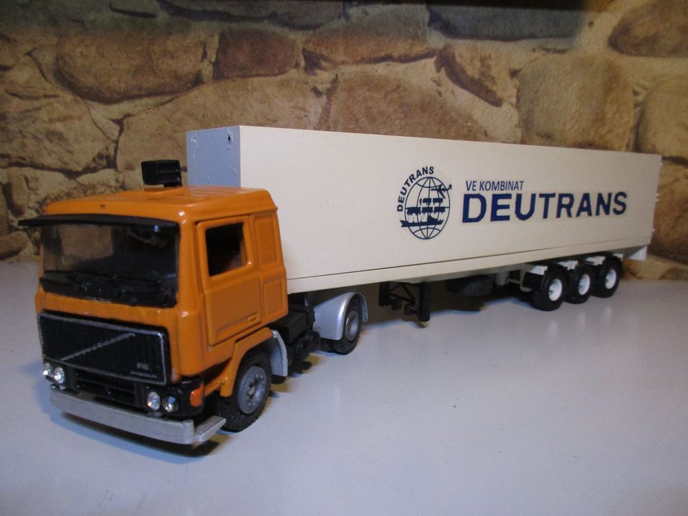 CAMION SEMI REMORQUE VOLVO F10 TURBO 6 ET CITERNE SIKU 1:55 de refe