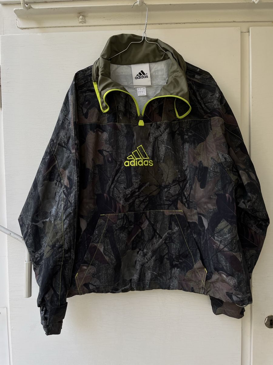 Adidas Giacche: Adidas Camouflage Windjacke Gr.S – Usato da Basel venduto da arminafera