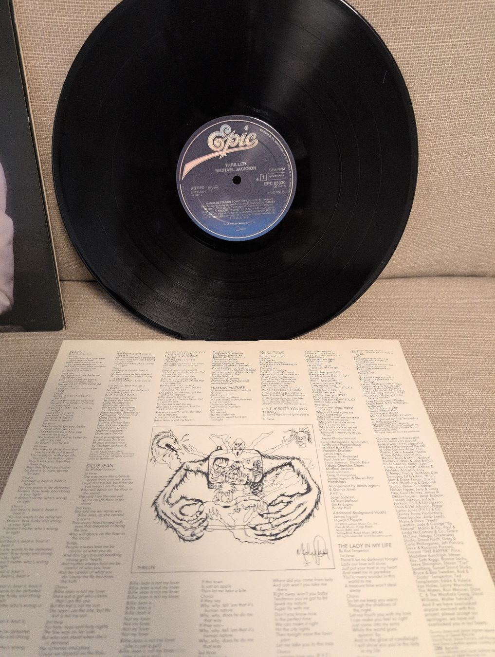 Dischi in vinile: Michael Jackson Thriller Schallplatte 1982 – Usato da Zürich venduto da Jannkee 1