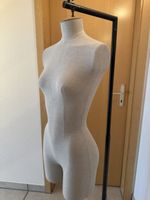 Schaufensterpuppe Damenkörper mit Ständer Top Zustand