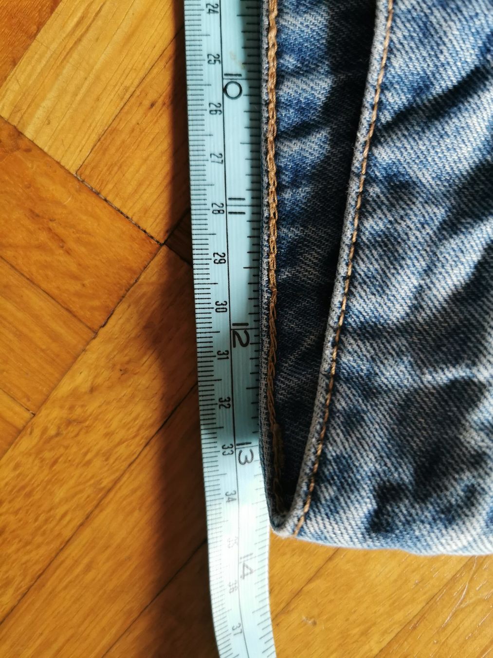 Lotti di vestiti: Jeans Gr. 36, Pullover, Sweatshirt und T-Shirt Gr. S – Usato da Basel venduto da grandfamily 8