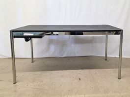 USM Haller Tisch - schwarze Platte, Auszug - Ref. 06/50