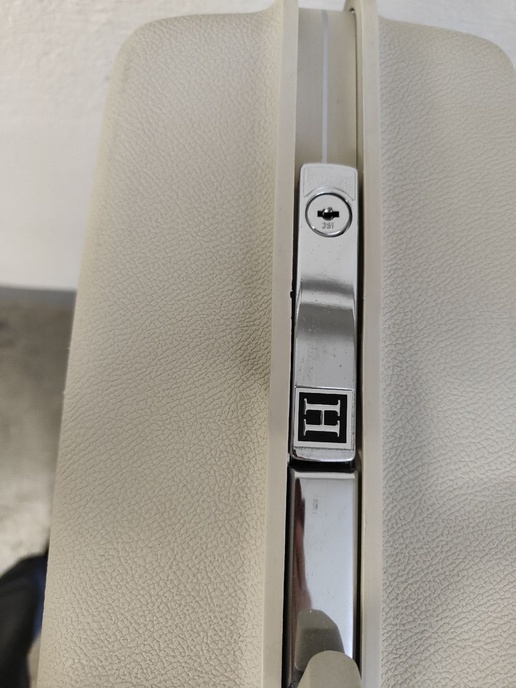 Samsonite Valigie: Samsonite Schalenkoffer – Usato da Dulliken venduto da datschgi 2