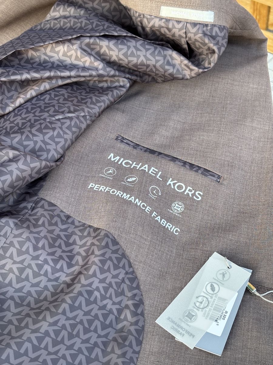 Completi: Costume MICHAEL KORS.Taille 52 – Nuovo e nell'imballaggio originale da Delémont venduto da Vendeur_3 9