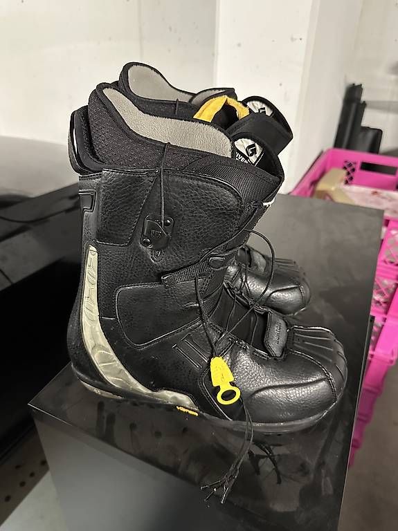Scarpe da uomo: Snowboardboots Burton  Grösse EU 46 – Usato da Luzern venduto da VC_TIGER16