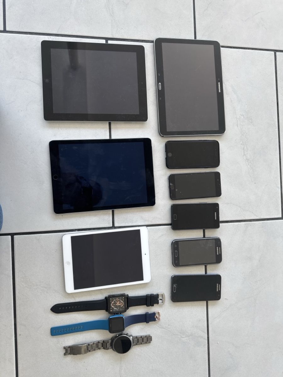 Apple Tablet PC: Tablets und Smartphones, diverse Modelle, gebraucht – Difettoso da Bremgarten b. Bern venduto da Sportlich09 1