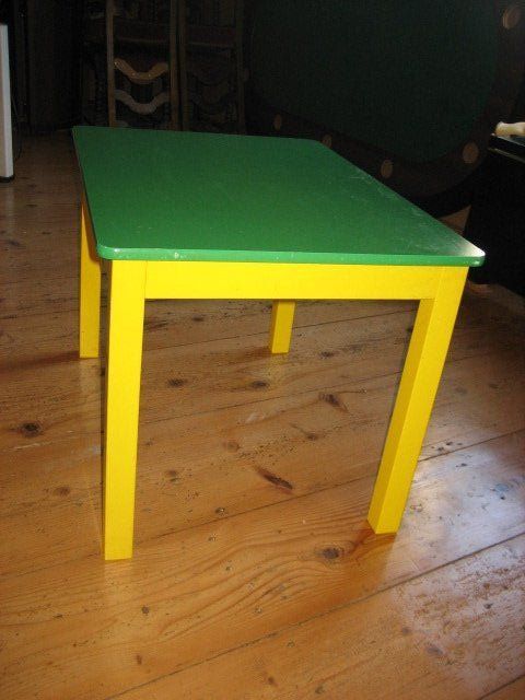 Ikea Tavoli: Kindertisch grün/gelb – Usato da Winterthur venduto da pf02 1