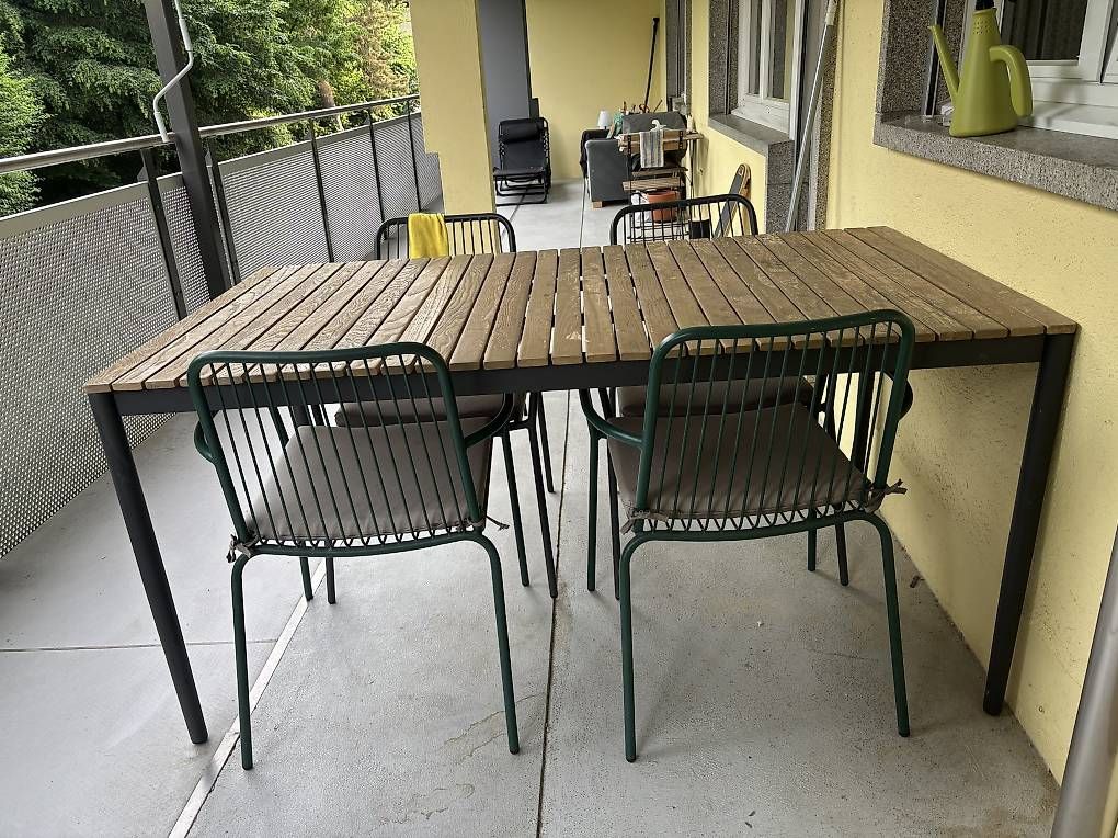 Set di tavolo e panche: Gartentisch + 4 Stühle mit Kissen – Usato da Liebefeld venduto da ric_s9xk
