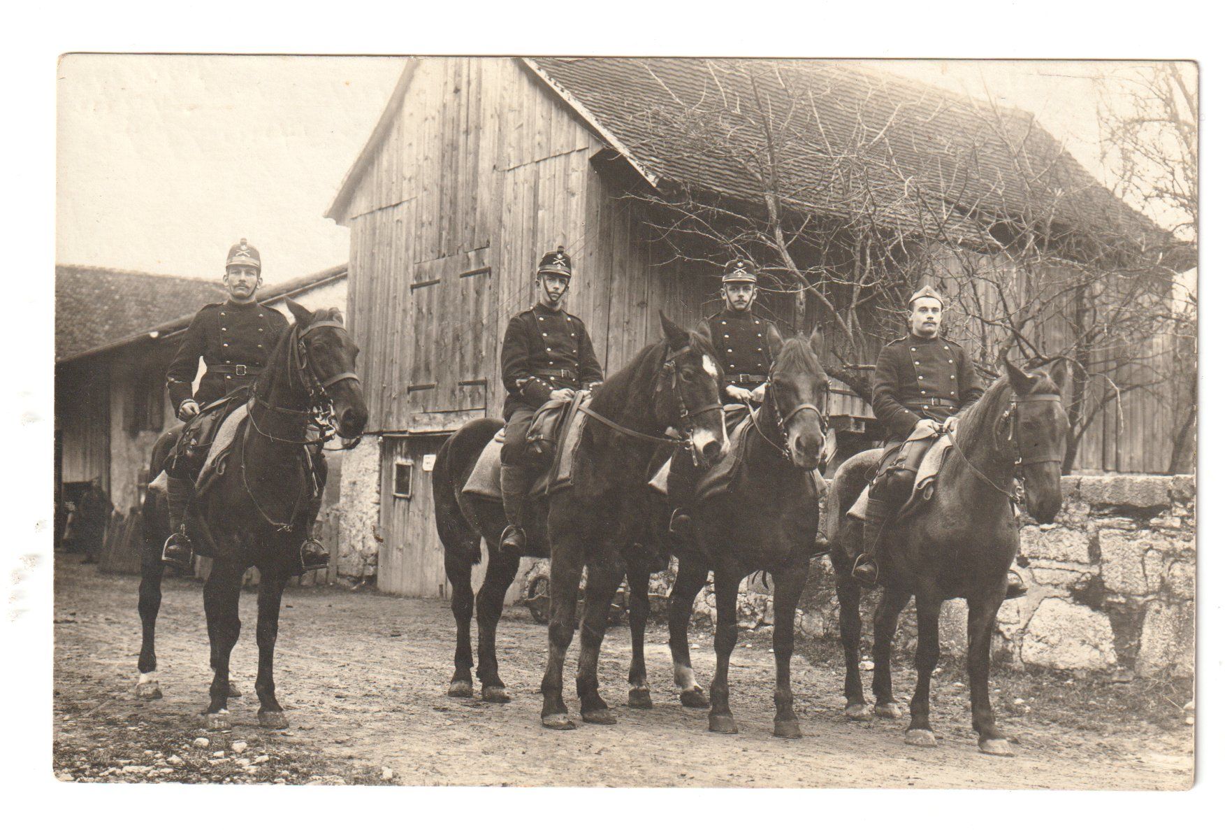 Cartoline postali: Ansichtskarte mit Soldaten – Usato da Minusio venduto da Mer66