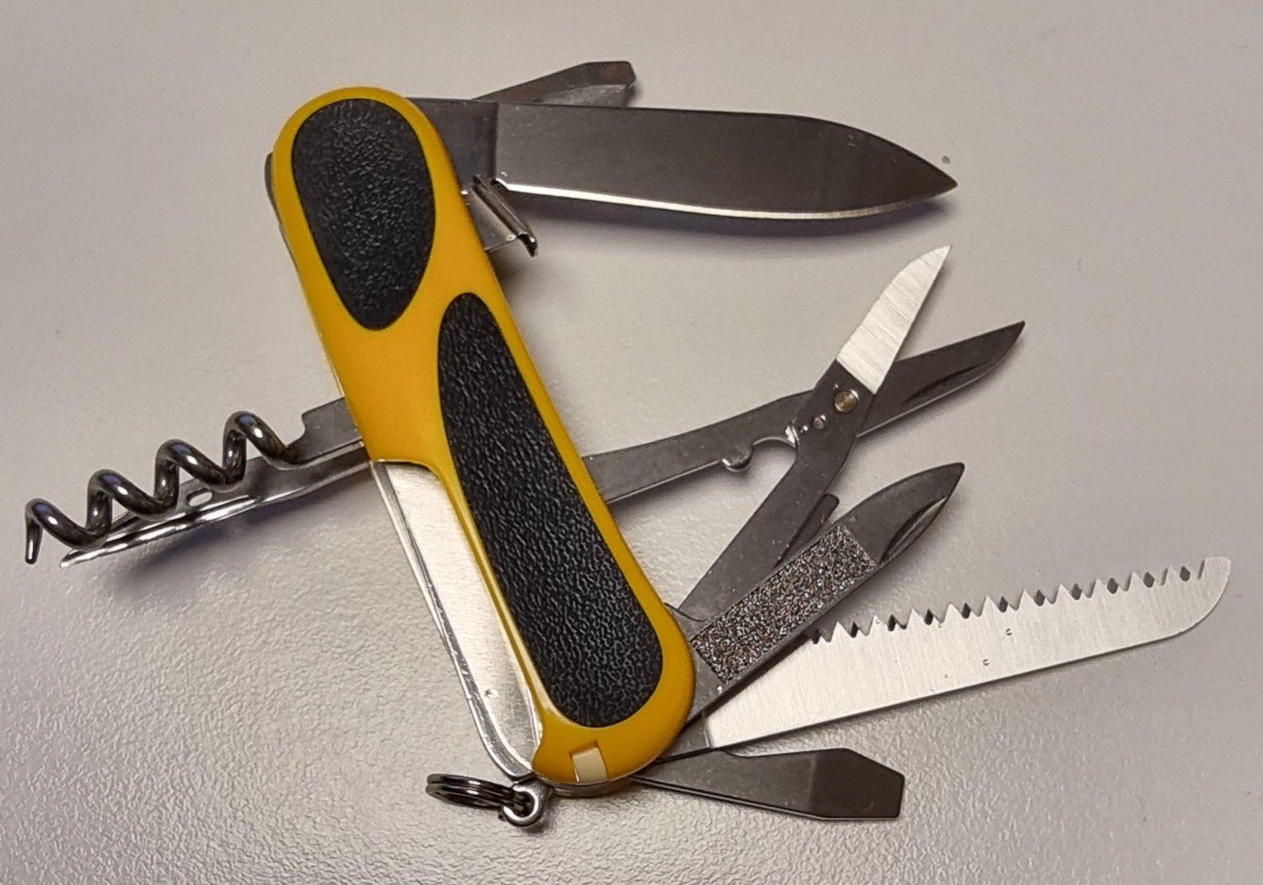 Victorinox Coltelli tascabile: Victorinox EvoGrip Gelb S18 – Nuovo e nell'imballaggio originale da Spiez venduto da Ilger0 1