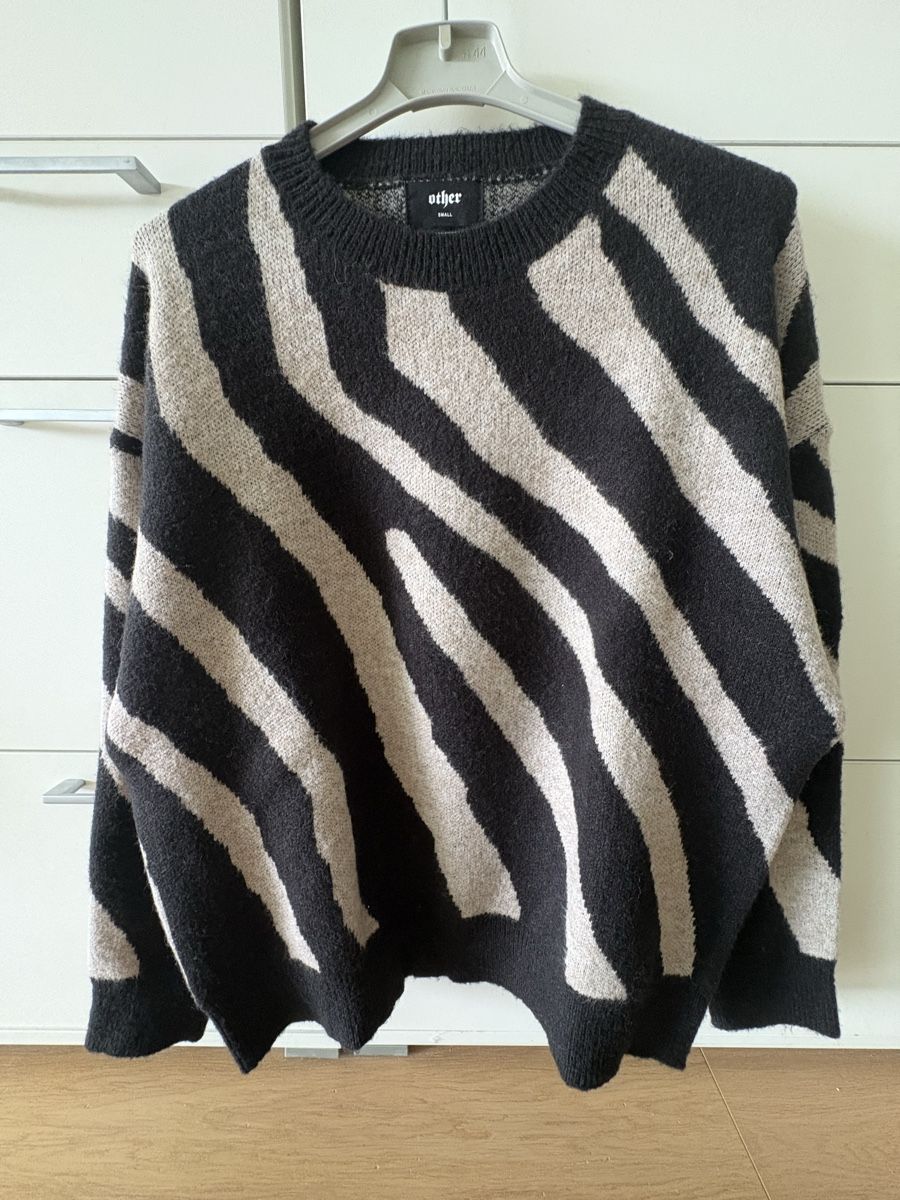 Pulls & Sweat-shirts: Other Pullover Zebra Print Black/Beige Size Small – D'occasion à Obbürgen par cla_x9h6