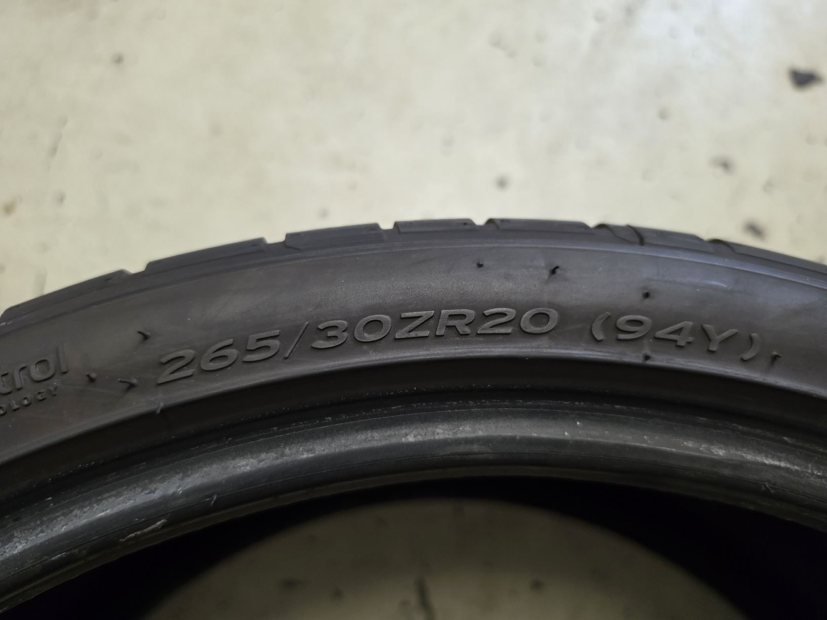 Hankook Pneumatici & Ruote complete: 265/30R20 – Usato da pratteln venduto da fir_nhg5 1