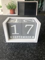 Kalender mit Holzwürfeln