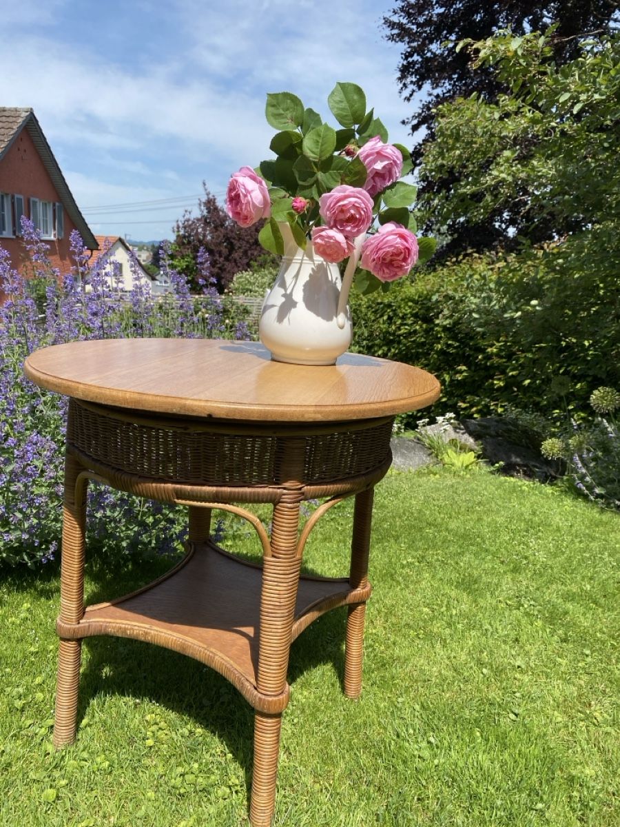 Tische: Vintage Korbtisch – Gebraucht aus Gossau SG von LOLA-59 1