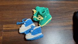 Neue gehäkelte Babyschuhe, new born