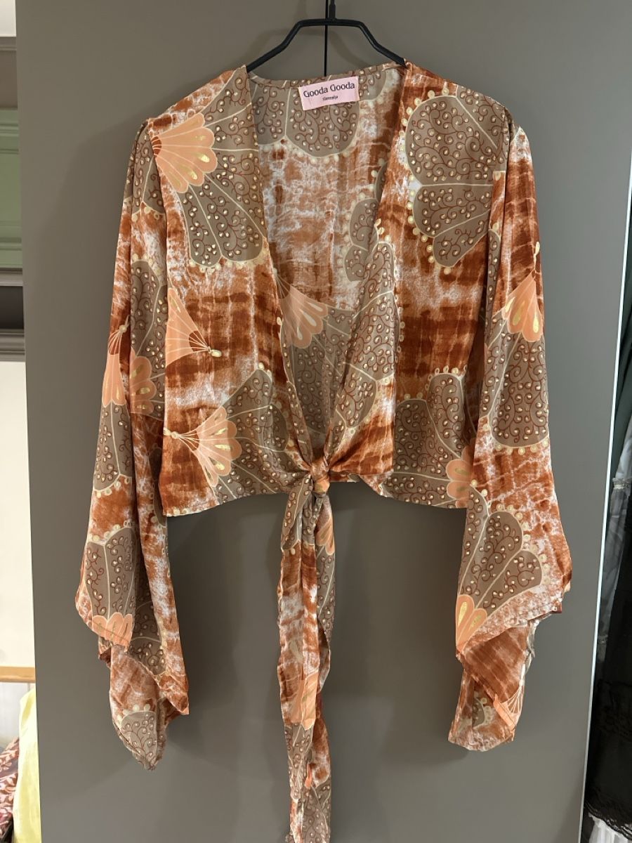 Blusen: NEUE Gooda Gooda Bluse gemustert mit Bindeband – Neu (gemäss Beschreibung) aus Wildberg von TradeMe
