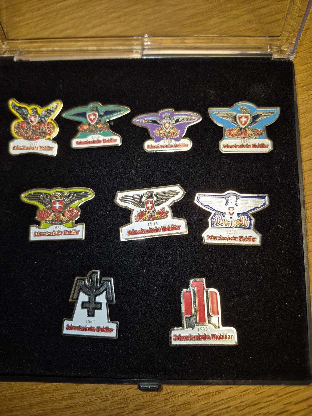 Placchette & Badge: Pin Set Schweizerische Mobiliar – Usato da Buttikon SZ venduto da sefa02 1