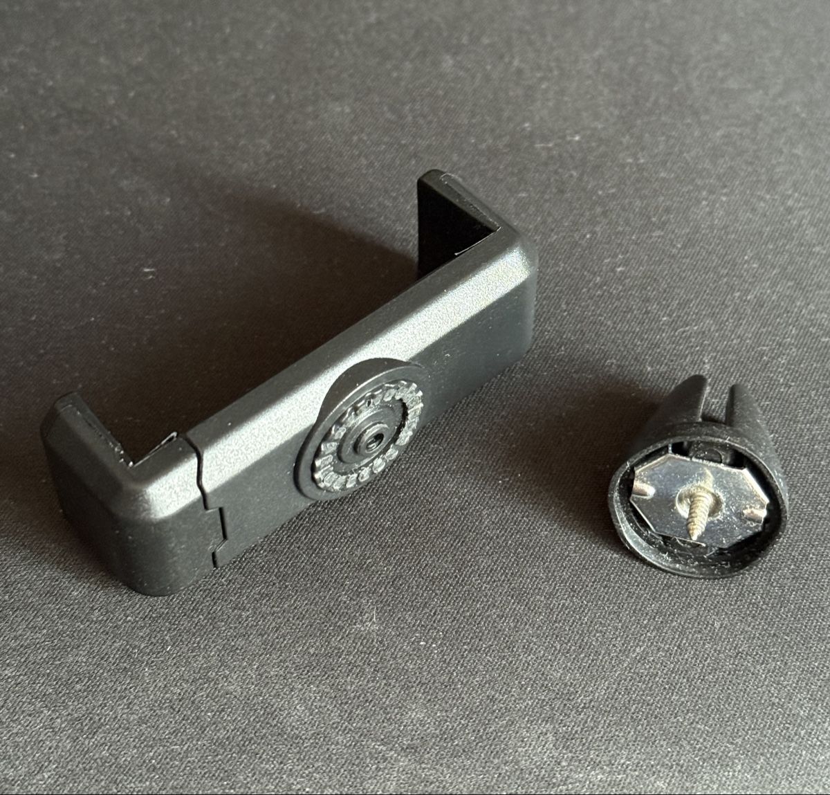 Halterungen: Telefon Halterung – Gebraucht aus Goldach von igwhitestar 1
