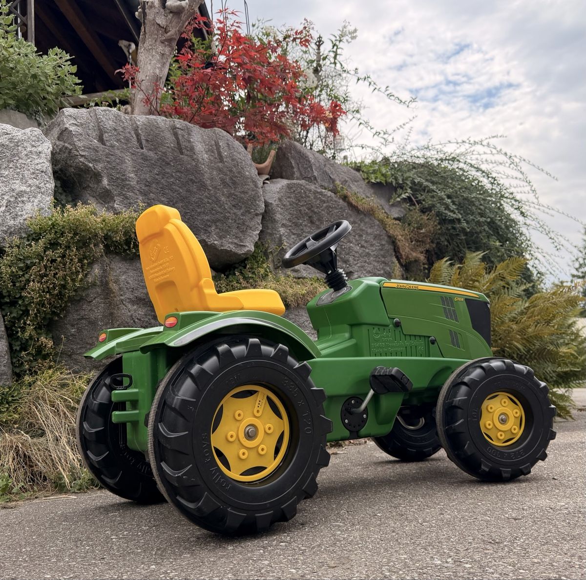 John Deere Fahrzeuge für Kinder: John Deere 6210R Kinder Trettraktor – Neu (gemäss Beschreibung) aus Ufhusen von Zibbs 3