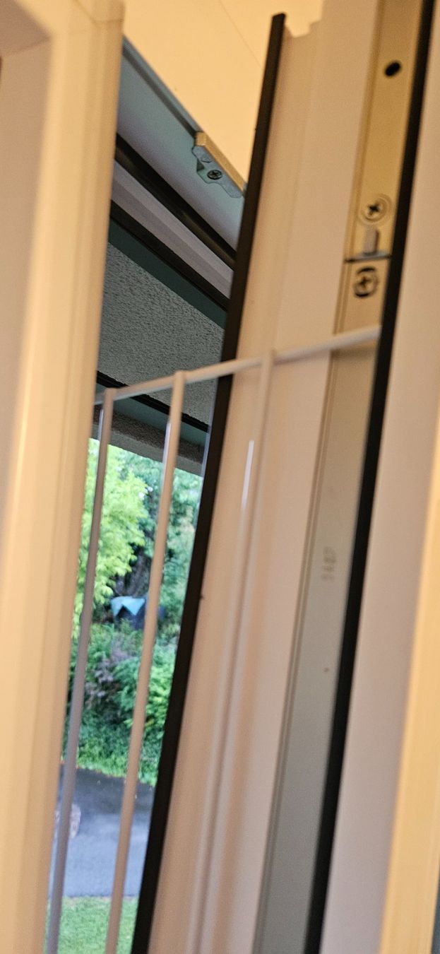 Griglie e Inferriate: Katzenschutz Kippfenstergitter weiss – Usato da Affoltern am Albis venduto da Stefanie_89 3