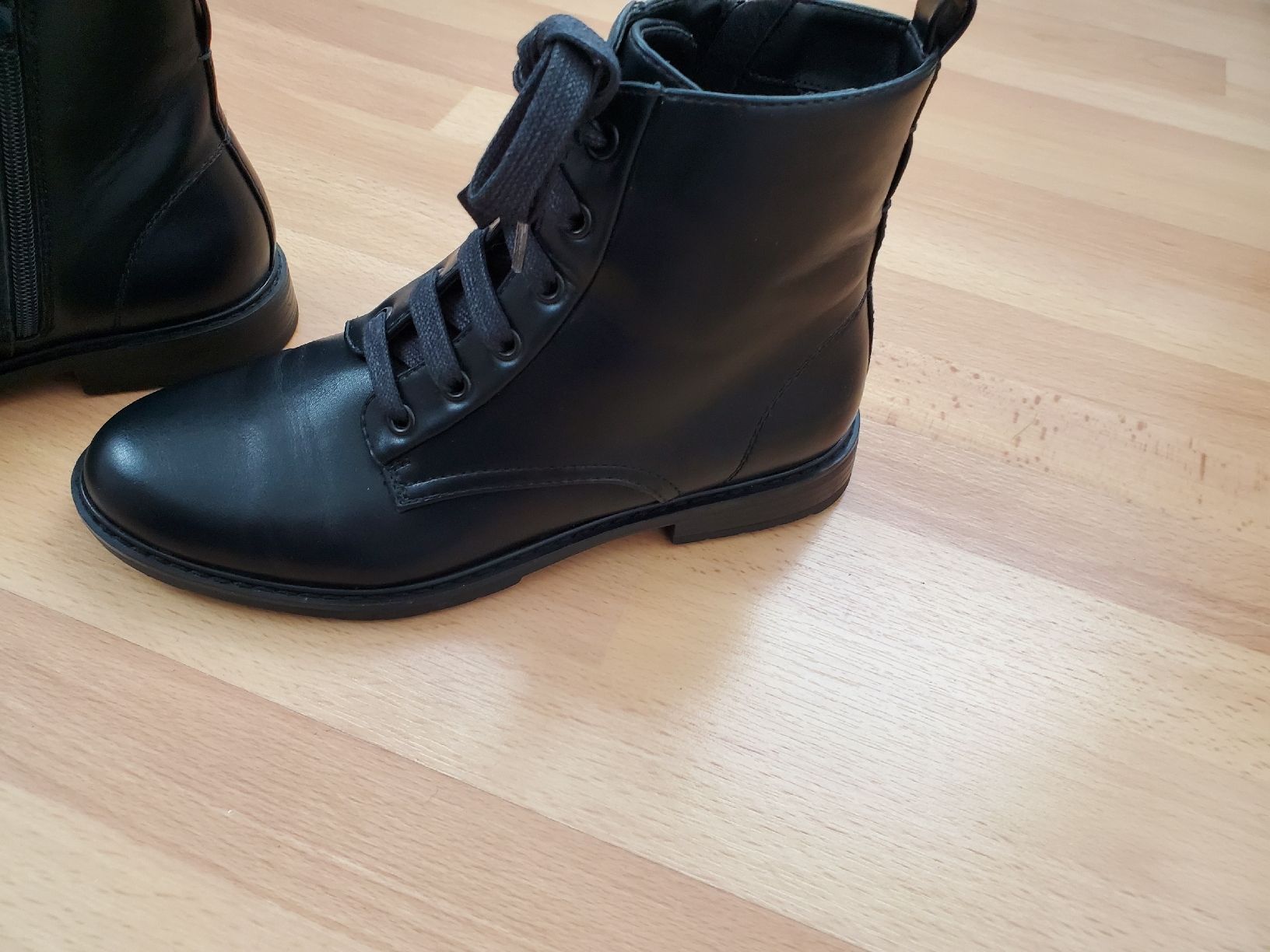 Scarpe da donna: Neue Stiefeletten Grösse 38 – Nuovo (secondo la descrizione) da Lanzenhäusern venduto da Ulika 1