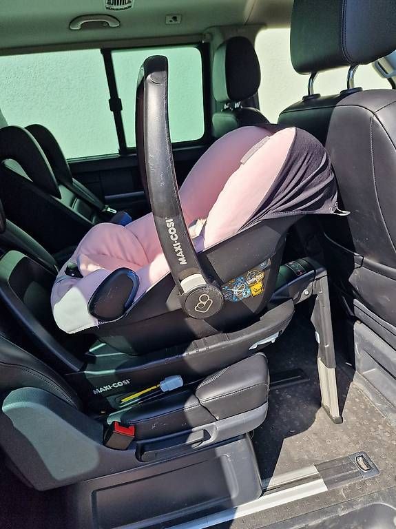 Seggiolini per auto: Maxi Cosi Pebble + Fixierplatte – Usato da Leibstadt venduto da Stefu79 2