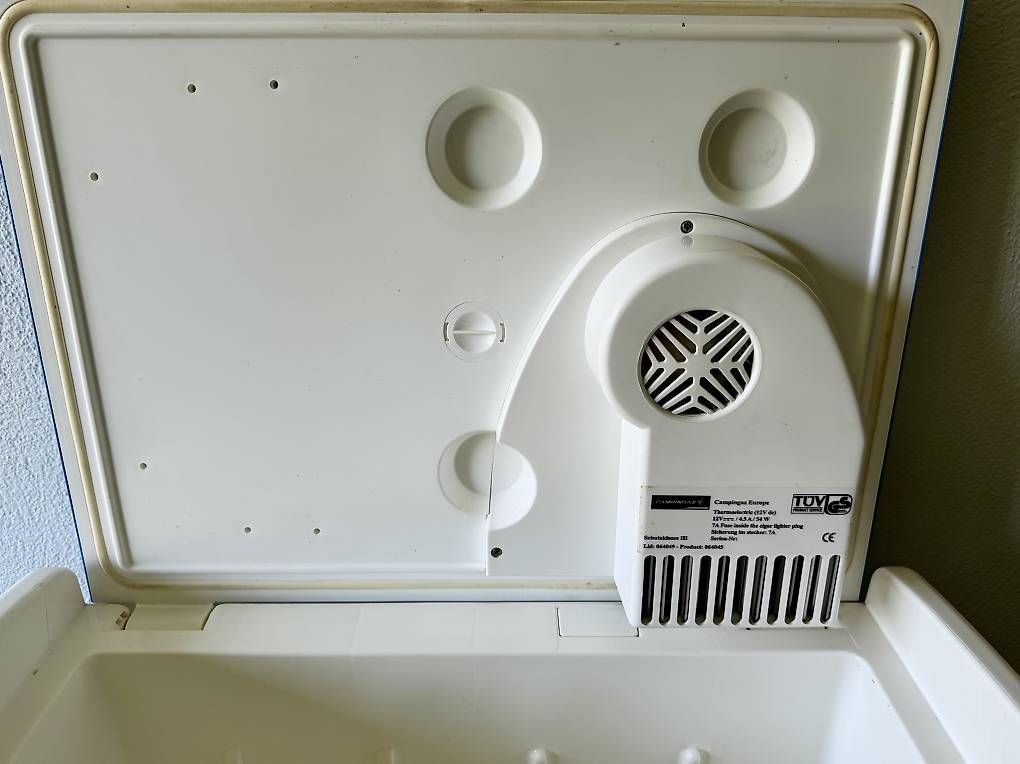 Kühlschränke & Kühlen: Campingaz Kühlbox Thermoelektrisch mit Netzadapter – Gebraucht aus Maienfeld von gmundner 2