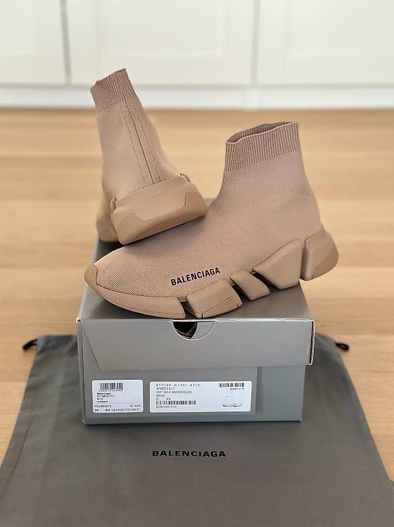 Scarpe da uomo: Balenciaga Speed Trainer 2.0 in beige – Usato da St. Gallen venduto da Sabrinaaa