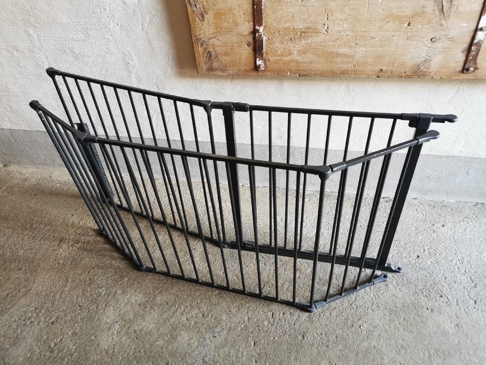 Autres: Grille de protection enfant pour cheminée – D'occasion à Villarsiviriaux par Benhus