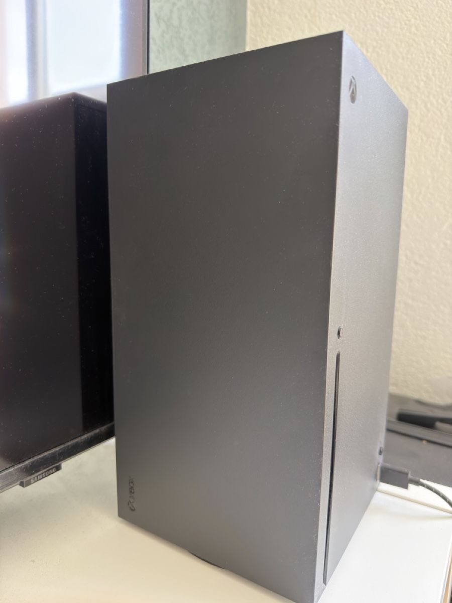 Microsoft Console: Xbox Series x 1TB – Nuovo (secondo la descrizione) da Zürich venduto da mik_8zrc 1