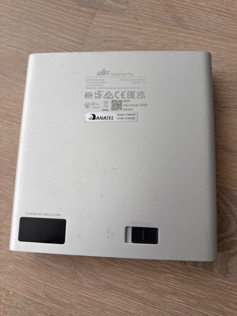 Unifi Modems & Routeurs: UniFi Cloud KeyPlus – D'occasion à Birmensdorf ZH par Orion999 1