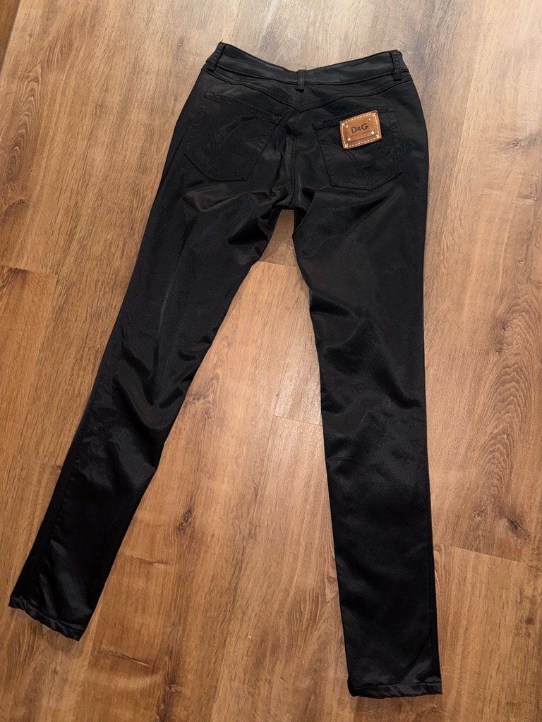 Dolce & Gabbana Pantaloni: Dolce & Gabbana satin pants - 30 – Usato da St-Sulpice VD venduto da juhdu 7