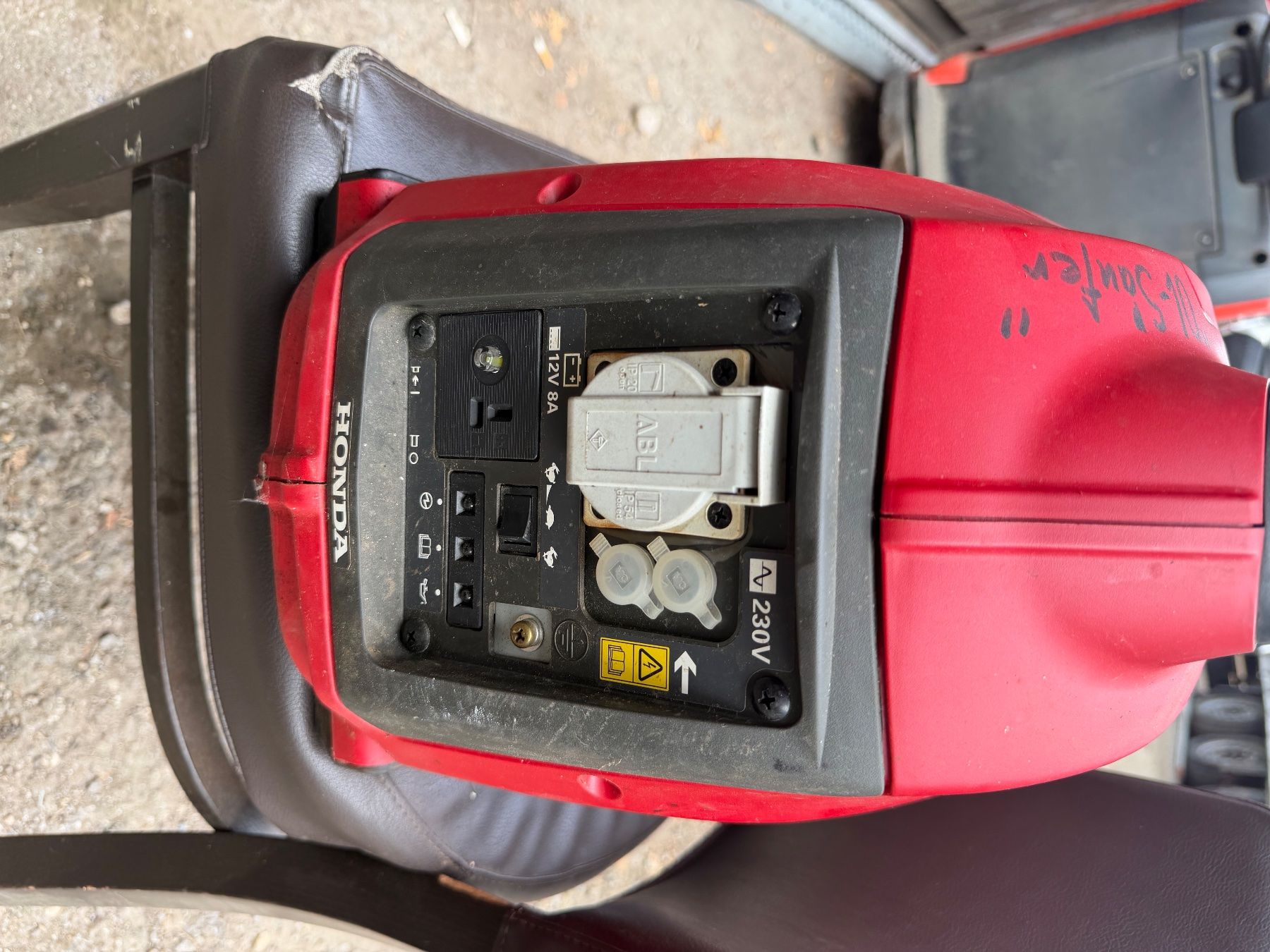 Honda Generatori di corrente: Stromgenerator Honda EU 10i – Usato da Steinhausen venduto da Djina96 2
