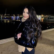 Profile image of e.lleshi