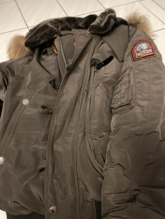 Parajumpers PJS Winterjacke oliv mit Pelzbesatz gebraucht