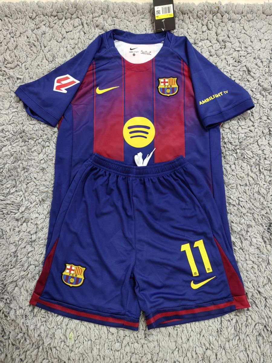 FC Barcelona Scarpe, pantaloni & magliette da ginnastica: FC Barcelona Kinder Trikot Set Raphinha, Grösse 128cm – Nuovo (secondo la descrizione) da Mellingen venduto da JLLEA25 1