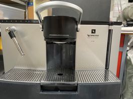 Nespresso es 100 professional inkl. Tassenwärmer, gebraucht