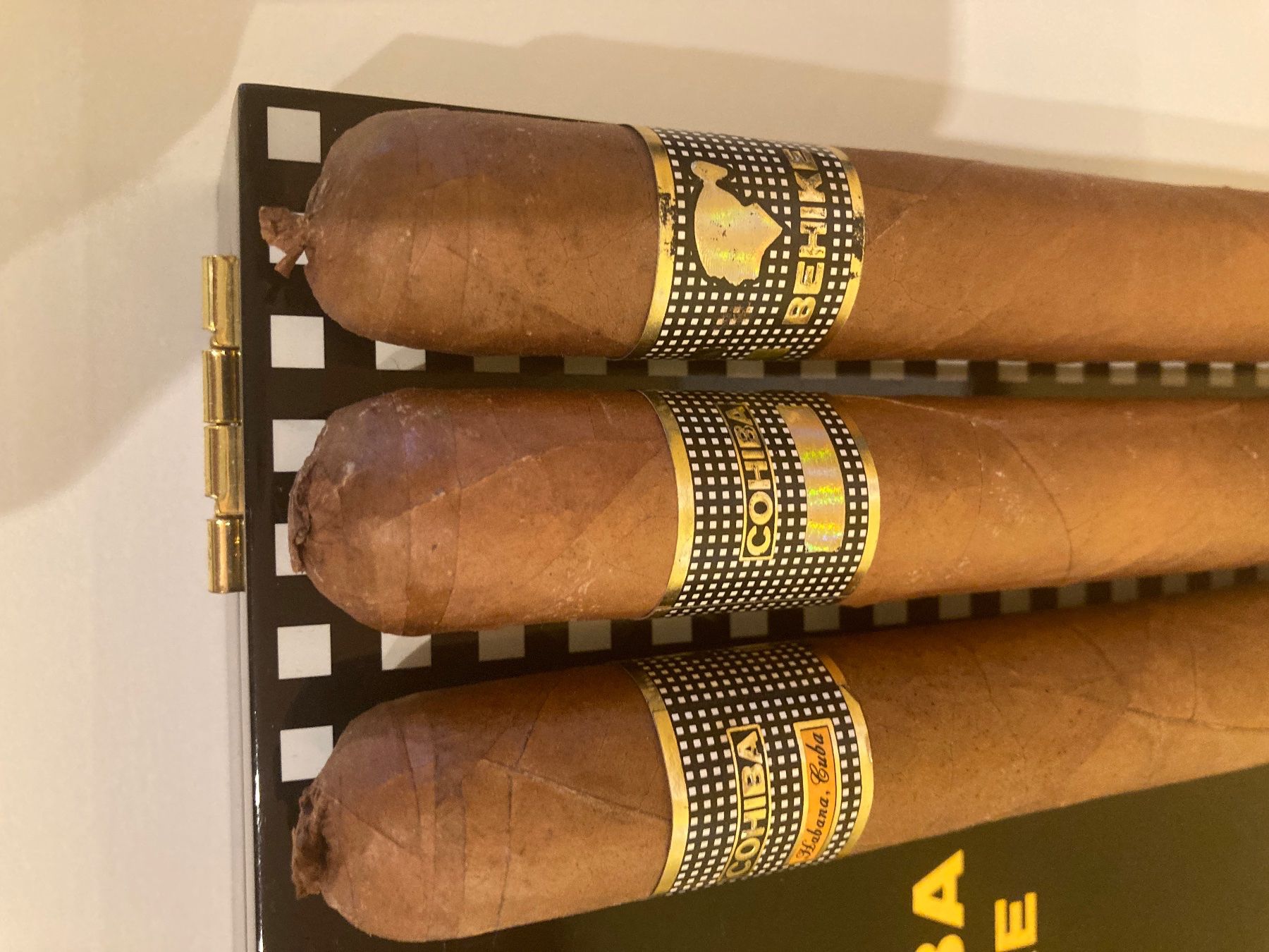 Cohiba Sigari: Cigares Cohiba Behike 56 – Nuovo (secondo la descrizione) da Villarlod venduto da bonplan 3