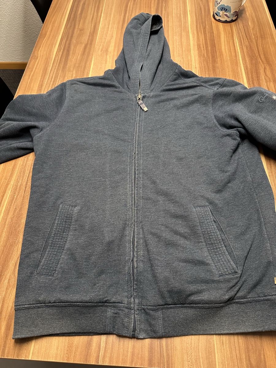 Quiksilver Giacche: Quiksilver Hoodie XL – Usato da Grabs venduto da ema1991