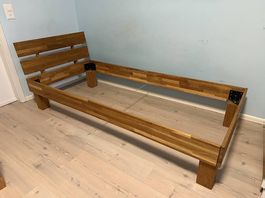Bett 90x200cm + Rost