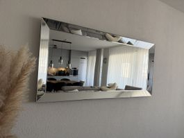 Wandspiegel mit Facettenschliff