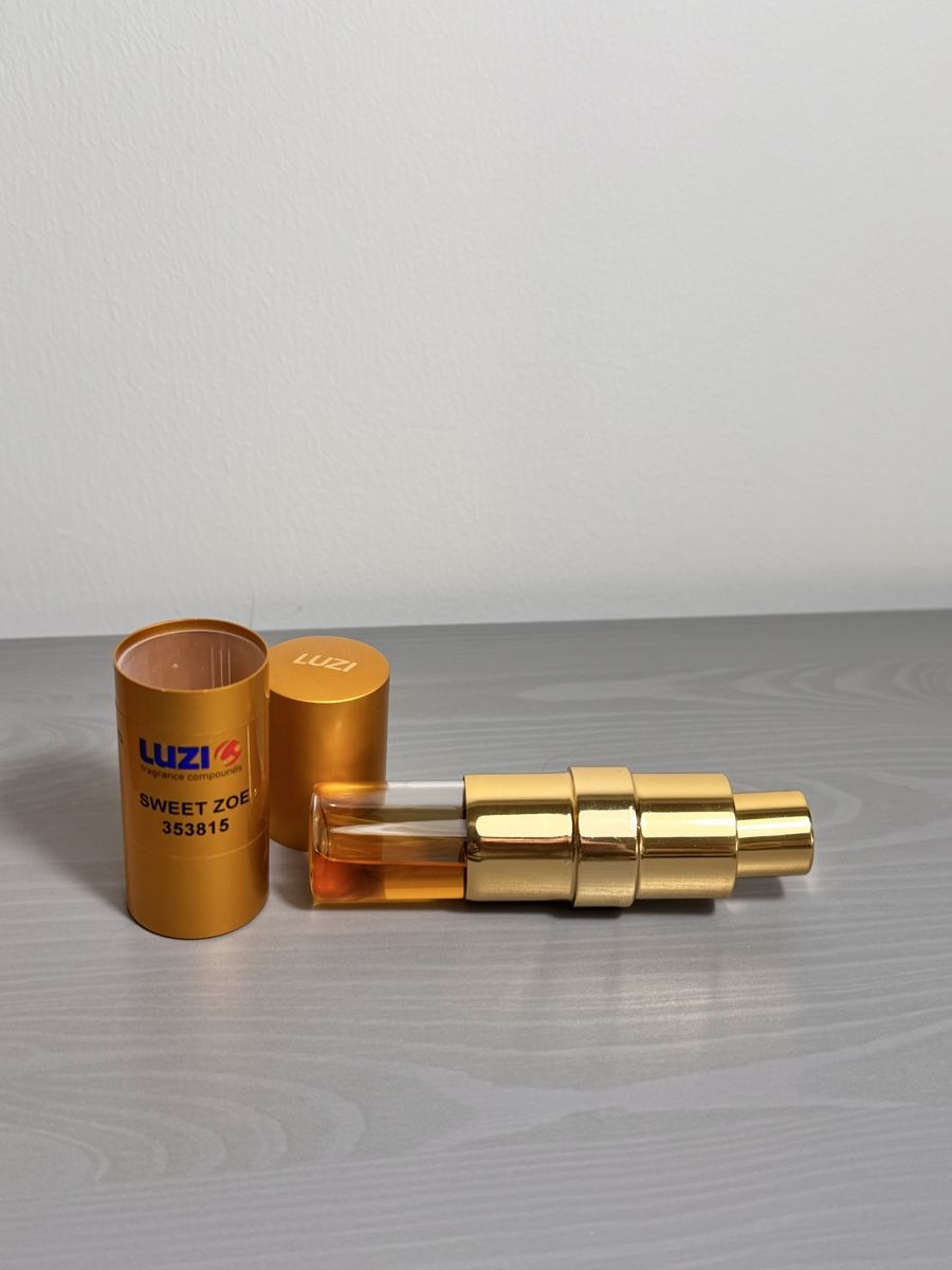 Parfum & Eau de Toilette: Parfums – Gebraucht aus Winterthur von thi_6f8k 1