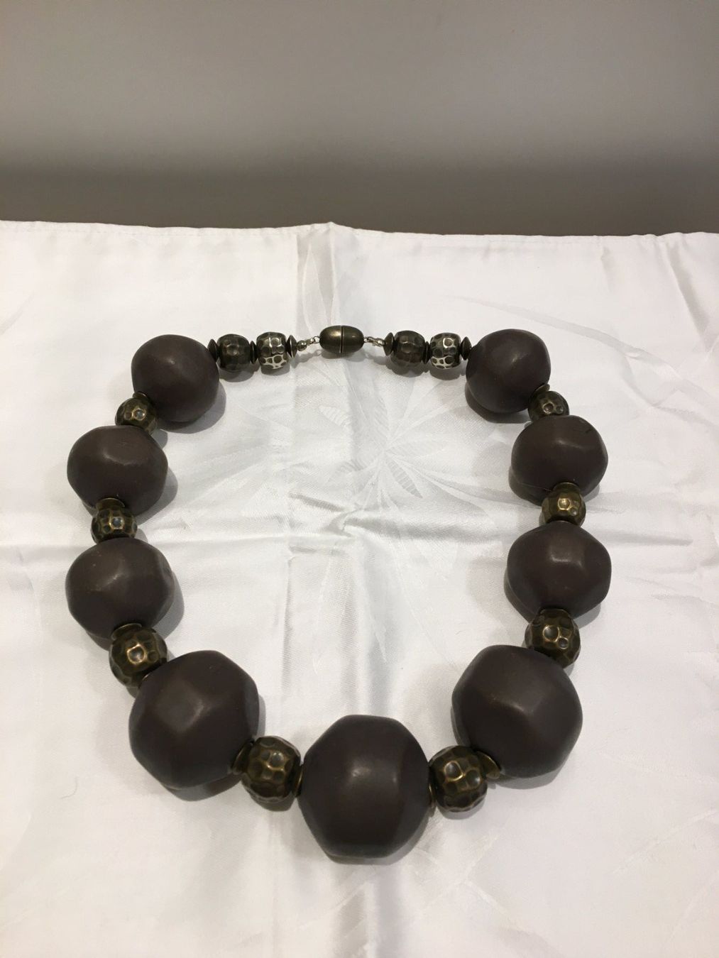 Catenine: Braune Statement Kette mit Antik Details – Usato da Heerbrugg venduto da dwfg 5