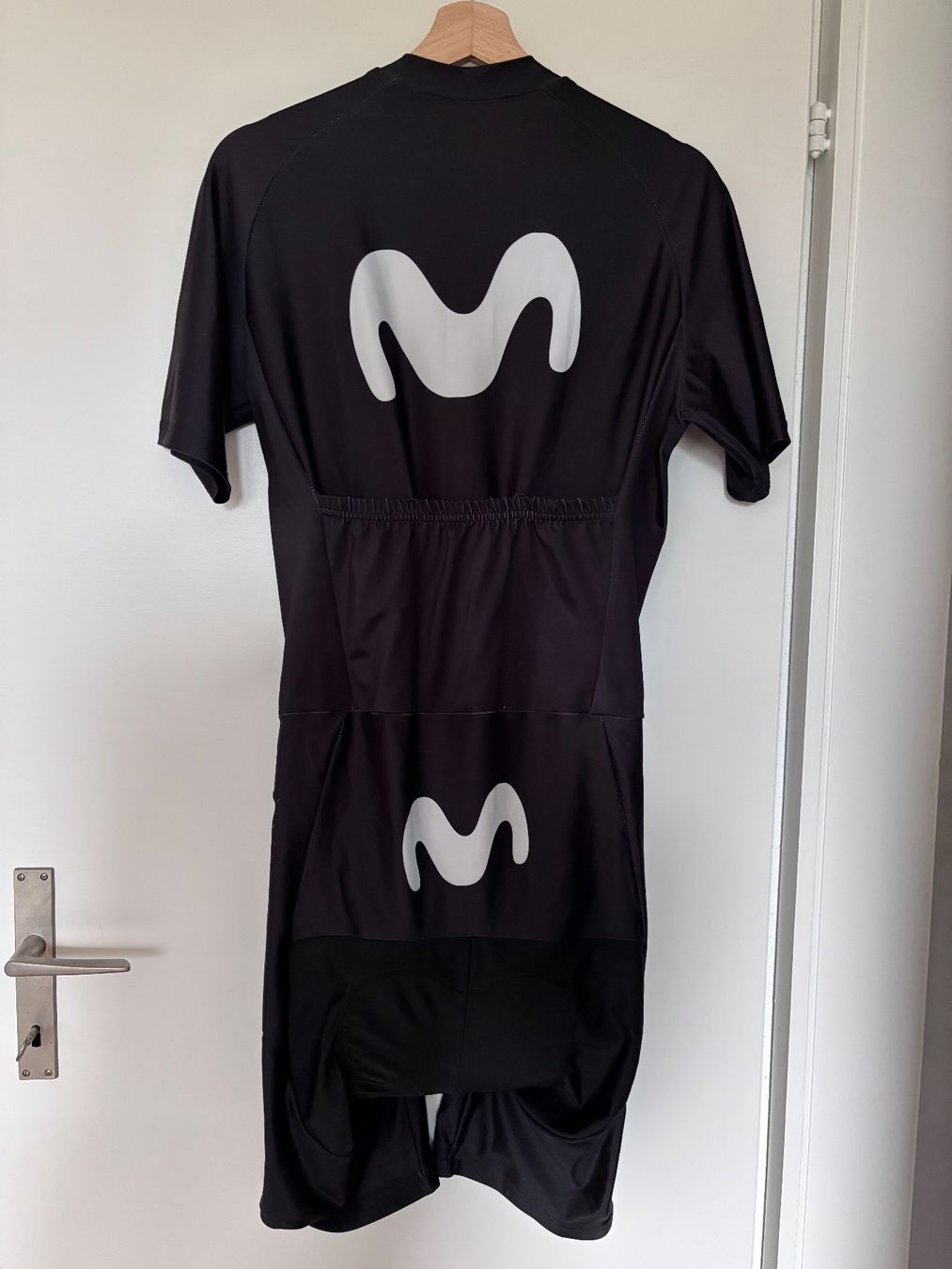 Canottiere & Pantaloni: Tenue de cycliste – Usato da Nidau venduto da fra27 2