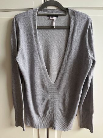 Neuer Esprit Pullover. silbern/grau, glitzer