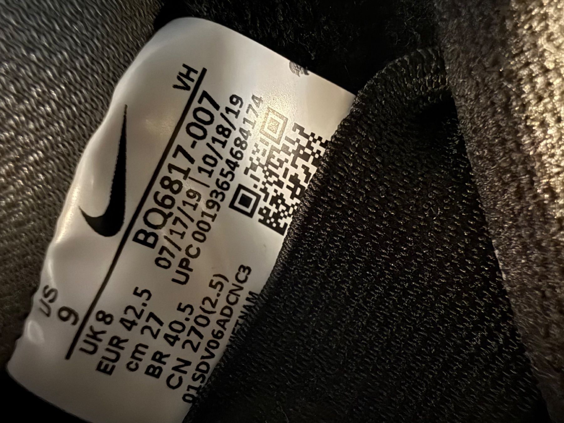 Nike Scarpe da uomo: Nike SB Dunk Low Pro, Grösse 42.5 black, grey & white – Usato da Basel venduto da Rouge. 2