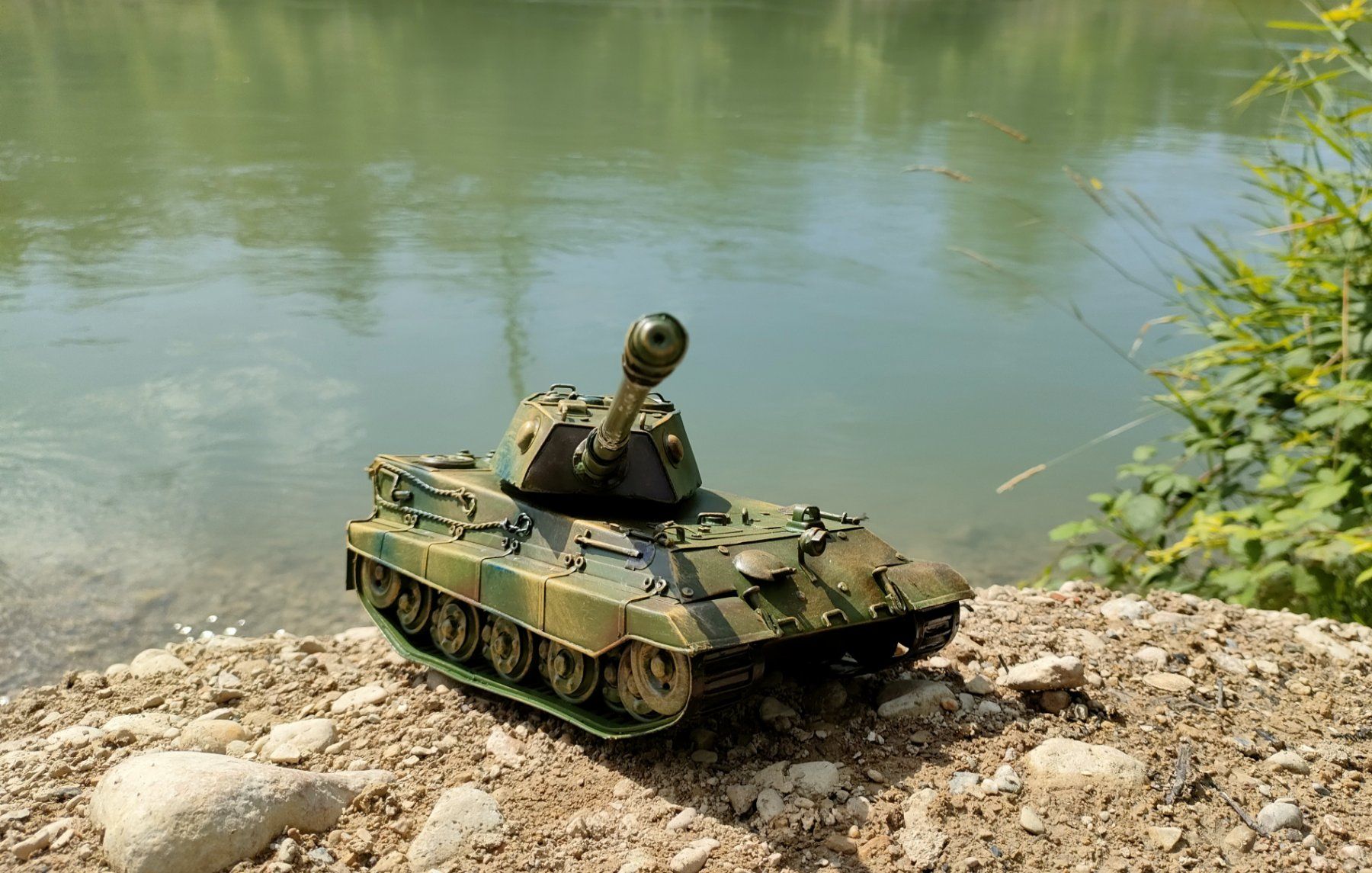 Kits de montage: Panzer Königstiger aus Blech handgefertigt – Neuf (Voir description) à Langendorf par Blechfahrzeuge 3