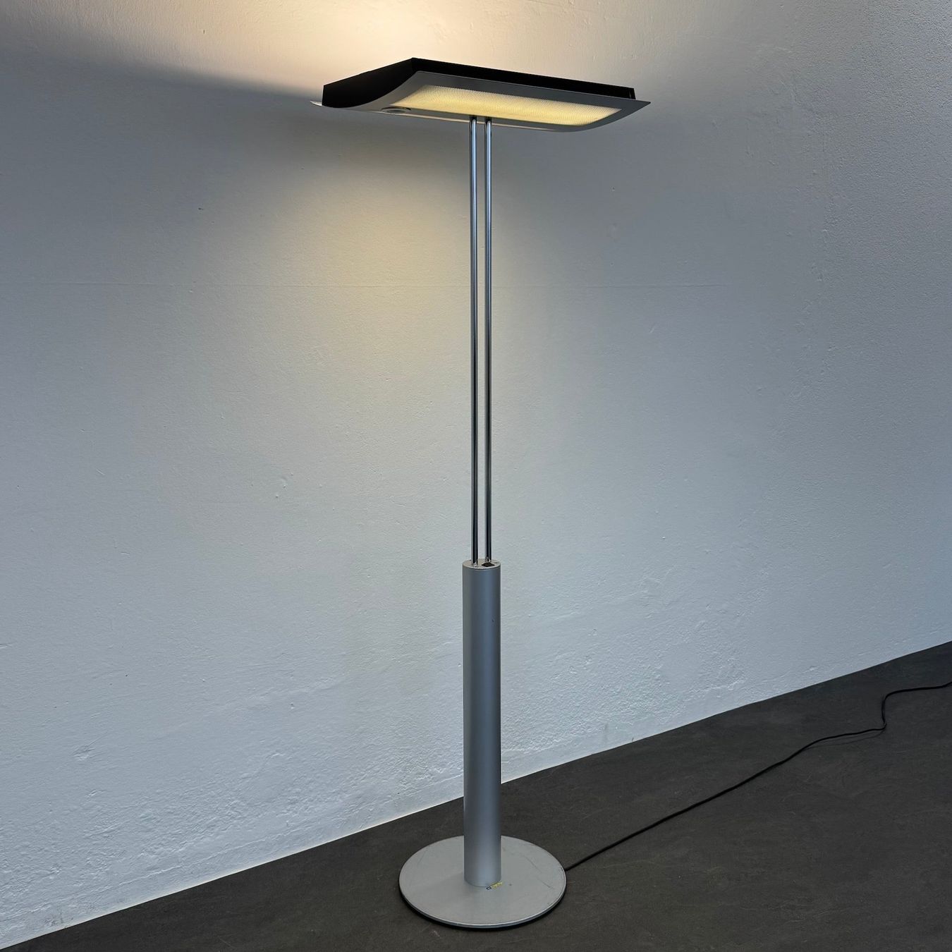 Lampade: Regent Pro Smart Stehleuchte – Usato da Schönenwerd venduto da mcofficeshop 1