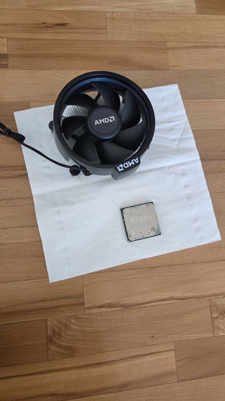 Amd Componenti elettronici: Ryzen 5 1600 & Cooler – Usato da Stein AG venduto da rub_d7hz 1